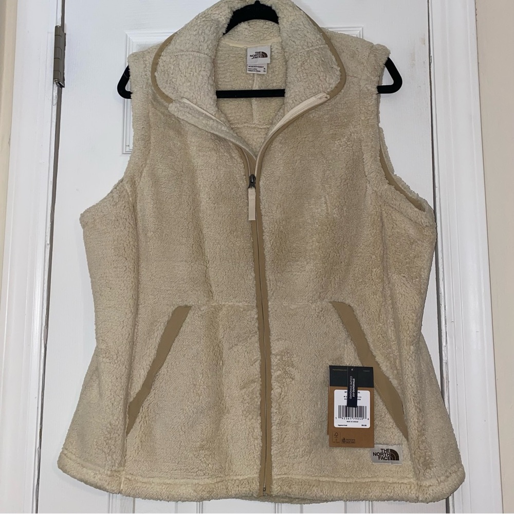 NWT North Face Women’s Sherpa Vest - XL